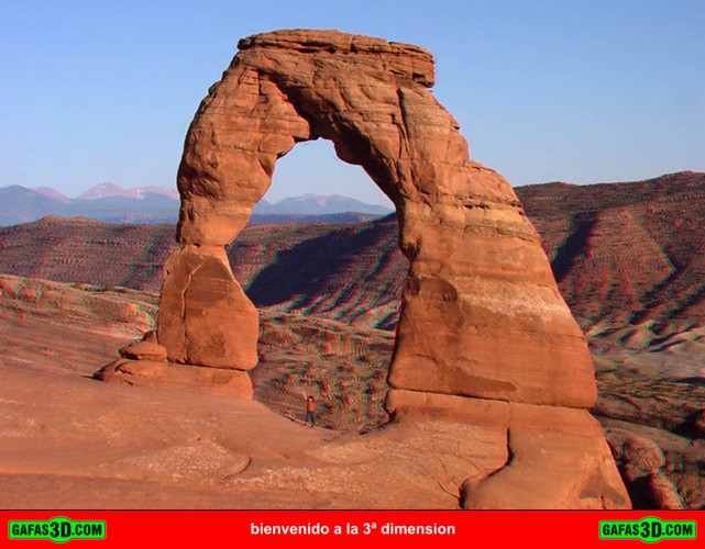 anaglifo arco de piedra